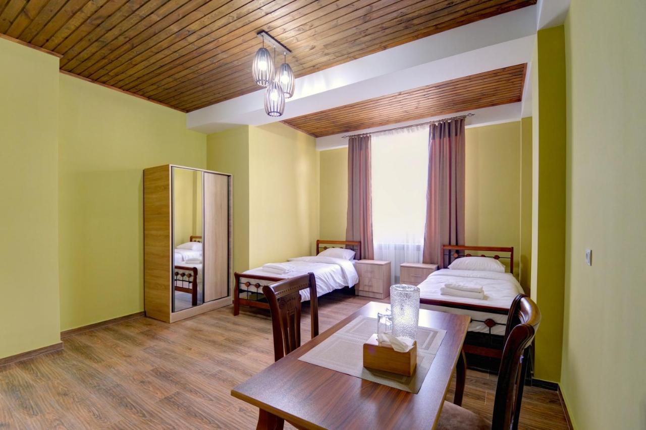 Hotel Sesil Gyumri Exterior foto