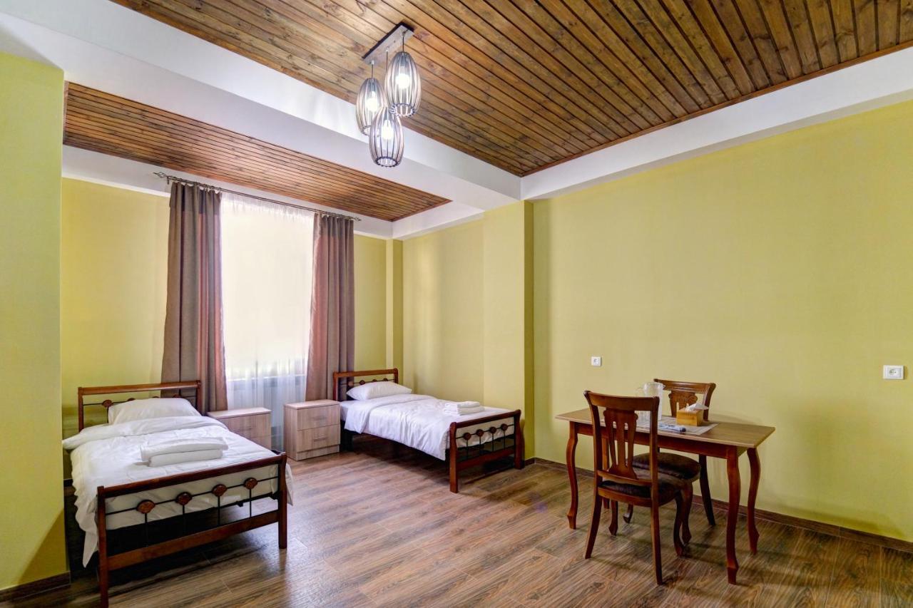 Hotel Sesil Gyumri Exterior foto
